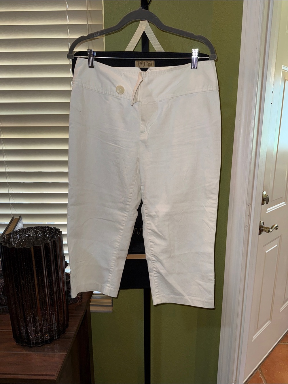 Cato White Cropped Capris